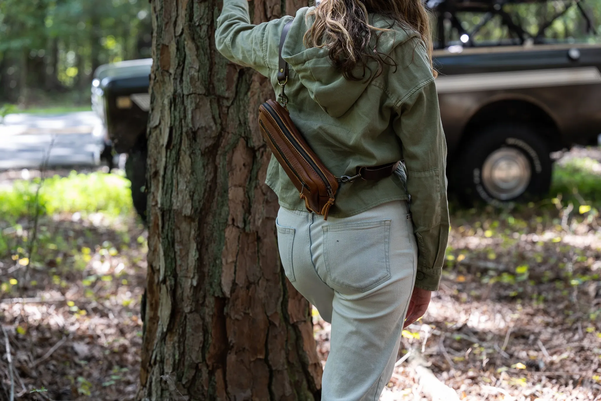 LEATHER FANNY PACK / LEATHER WAIST BAG - DELUXE - RAVEN